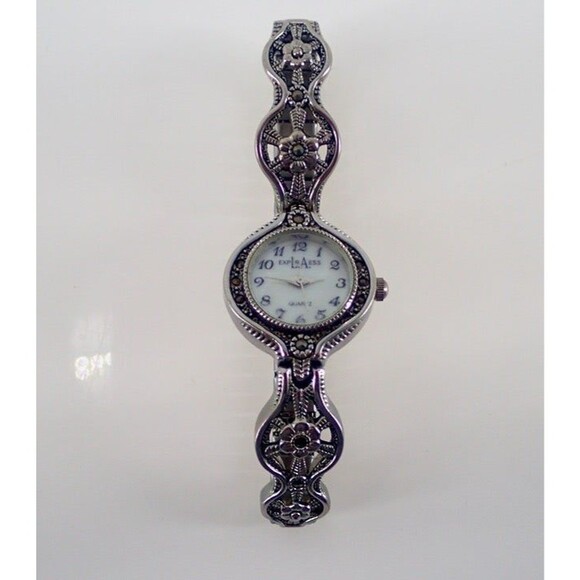 LA Express Silver Tone Marcasite Filigree Ladies Wrist Watch Works Well - Picture 3 of 11
